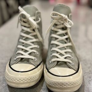 Size 4 (men) size 6 (w) chuck 70 vintage classic